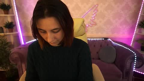 Snapshot of roxy_rayy chatting on December 6, 2024, 7:56 pm roxy_rayy online show from December 6, 2024, 7:56 pm