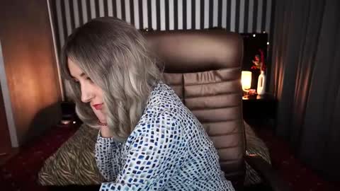 Snapshot of roxy_rayy chatting on January 1, 2025, 8:04 pm roxy_rayy online show from January 1, 2025, 8:04 pm