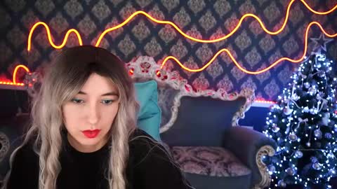 Snapshot of roxy_rayy chatting on January 7, 2025, 2:08 pm roxy_rayy online show from January 7, 2025, 2:08 pm