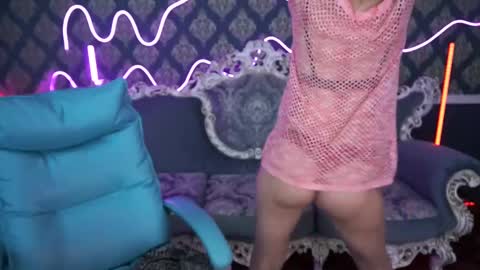 Snapshot of roxy_rayy chatting on February 16, 2025, 5:26 pm roxy_rayy online show from February 16, 2025, 5:26 pm