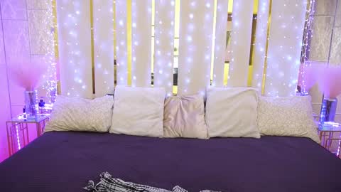 Snapshot of roxy_rayy chatting on March 9, 2025, 7:15 pm roxy_rayy online show from March 9, 2025, 7:15 pm