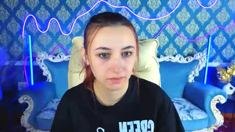 Snapshot of roxy_rayy chatting on November 8, 2025, 8:36 am roxy_rayy online show from November 8, 2025, 8:36 am