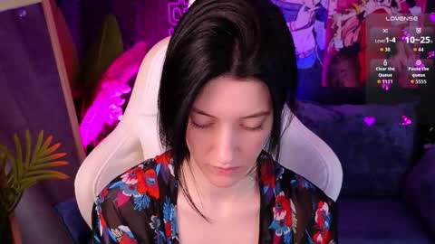 Snapshot of roxy_riot_ chatting on October 18, 2025, 1:30 am roxy_riot_ online show from October 18, 2025, 1:30 am