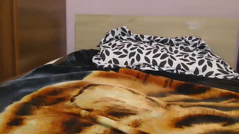 roxy secrets online show from December 19, 2024, 3:07 am