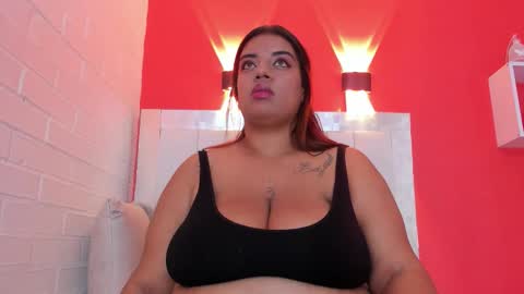 roxy_sexy69 online show from March 15, 2026, 8:37 pm