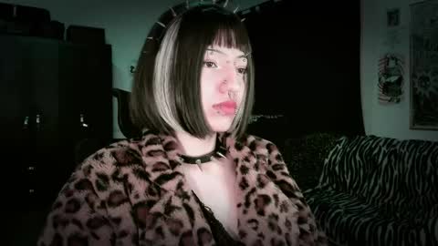 Roxy Independient model Help me to reach 50 thumbs up online show from May 14, 2026, 12:28 am