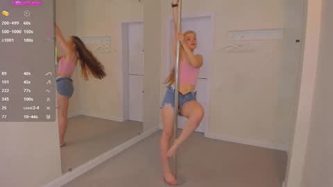 Hina online show from February 5, 2026, 11:48 am