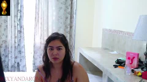 RoxyAron online show from June 14, 2026, 1:35 pm