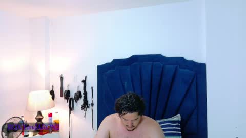 RoxyAron online show from July 25, 2026, 7:39 am