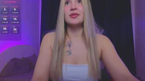 Snapshot of roxychilli chatting on October 20, 2025, 8:20 pm Roxy online show from October 20, 2025, 8:20 pm
