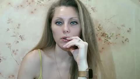 roxyfox18x01 online show from January 11, 2026, 9:25 am