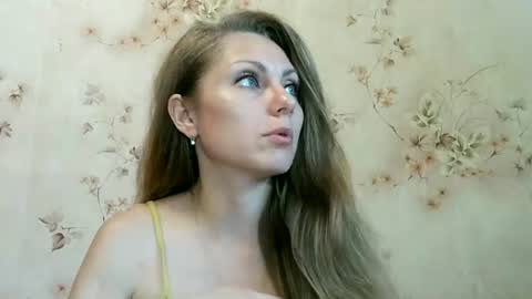 roxyfox18x01 online show from June 14, 2026, 8:27 am