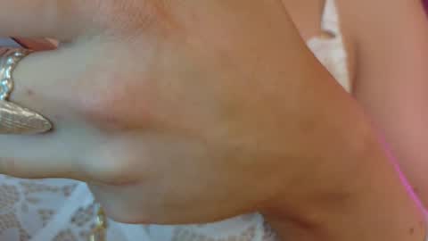 Roxy Nyes online show from September 26, 2025, 2:04 am