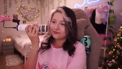 roxysuh online show from January 8, 2026, 8:27 am