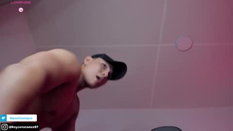 Snapshot of roy__constance chatting on October 18, 2025, 4:15 am Roy Constance online show from October 18, 2025, 4:15 am