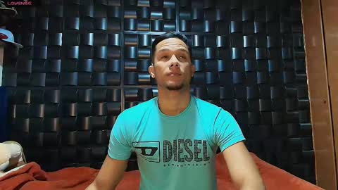 Snapshot of roy_barney chatting on September 28, 2025, 6:13 pm ANTONIO online show from September 28, 2025, 6:13 pm