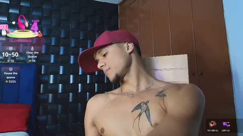 Snapshot of roy_barney chatting on October 17, 2025, 8:11 pm ANTONIO online show from October 17, 2025, 8:11 pm