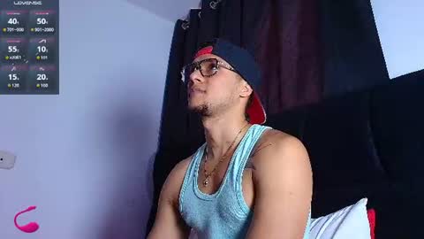 Snapshot of roy_barney chatting on August 7, 2026, 6:10 pm ANTONIO online show from August 7, 2026, 6:10 pm