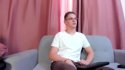 Kairo  online show from September 25, 2025, 7:17 pm
