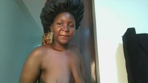Snapshot of royal_goddes2 chatting on June 27, 2026, 7:13 am royal_goddes2 online show from June 27, 2026, 7:13 am