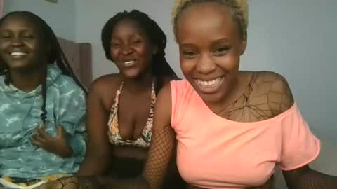Snapshot of royal_goddes2 chatting on July 20, 2026, 3:10 am royal_goddes2 online show from July 20, 2026, 3:10 am