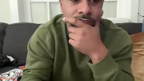 Royal SF online show from March 4, 2025, 7:43 pm