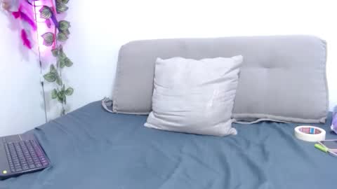 Bruna Royale  online show from March 13, 2026, 6:03 pm