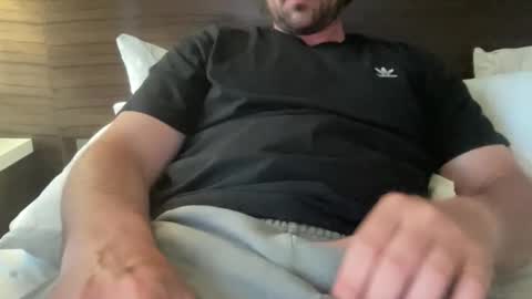 Snapshot of roythegil chatting on June 9, 2026, 12:55 am roythegil online show from June 9, 2026, 12:55 am