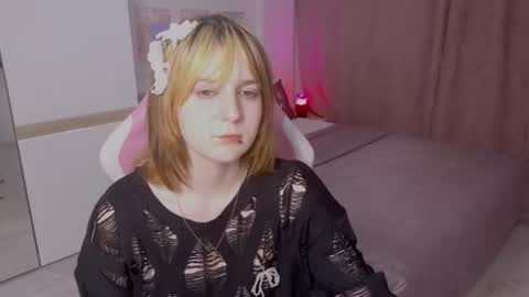 Snapshot of rozmarin_ chatting on June 12, 2026, 8:02 am Rozmarin online show from June 12, 2026, 8:02 am