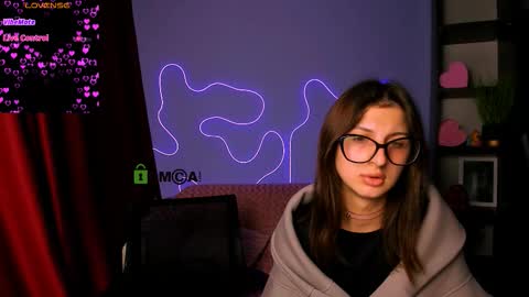 Im Rozmary nice to meet you 3 online show from September 21, 2025, 3:46 pm