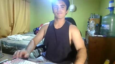 rpaulo25 online show from April 5, 2026, 3:58 am