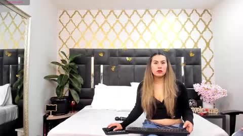 Snapshot of rubby_taylor chatting on October 16, 2025, 2:29 pm RubbyTaylor online show from October 16, 2025, 2:29 pm
