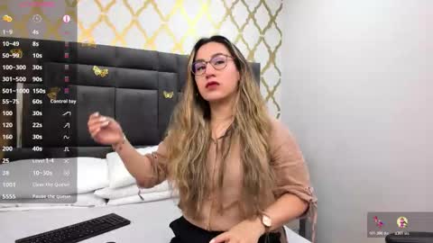 Snapshot of rubby_taylor chatting on October 20, 2025, 12:38 pm RubbyTaylor online show from October 20, 2025, 12:38 pm