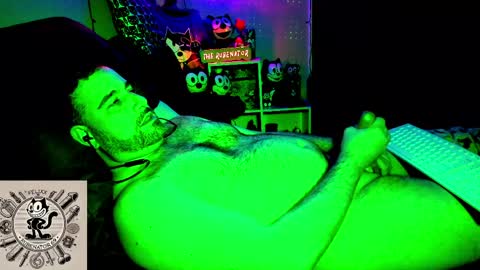 Snapshot of rubenator69 chatting on April 22, 2026, 6:49 am Ruben online show from April 22, 2026, 6:49 am