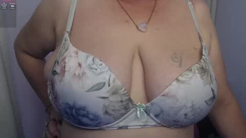 Snapshot of rubi_halliwey chatting on February 12, 2025, 9:11 pm Rubi online show from February 12, 2025, 9:11 pm
