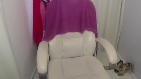 Snapshot of rubi_halliwey chatting on February 26, 2025, 4:14 pm Rubi online show from February 26, 2025, 4:14 pm