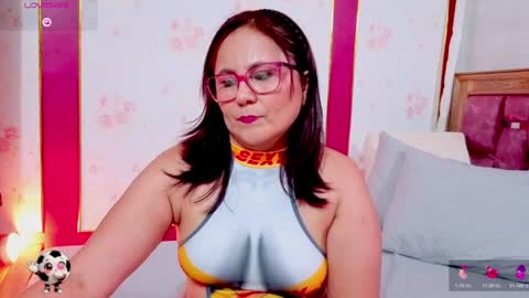 Snapshot of rubiqueens chatting on June 13, 2026, 1:14 am RubiQueens online show from June 13, 2026, 1:14 am