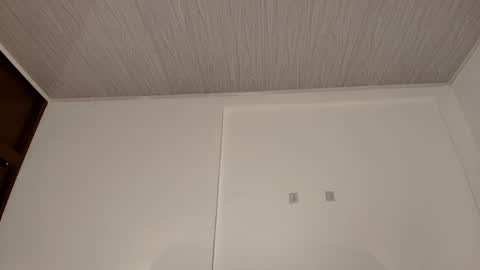 ruby_rouge_ online show from May 11, 2026, 8:28 pm