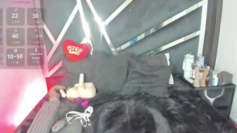rubyxht online show from May 5, 2026, 2:25 pm