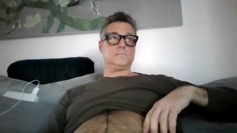 Snapshot of rudeski chatting on February 3, 2025, 4:20 pm rudeski online show from February 3, 2025, 4:20 pm