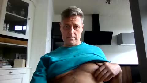Snapshot of rudeski chatting on October 12, 2025, 12:59 pm rudeski online show from October 12, 2025, 12:59 pm