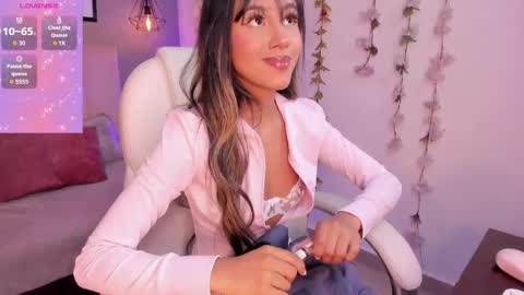 rue_zue online show from May 15, 2026, 1:29 pm