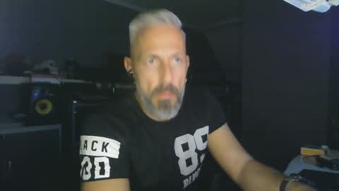 Chico que rico Caliente online show from December 29, 2024, 10:23 am