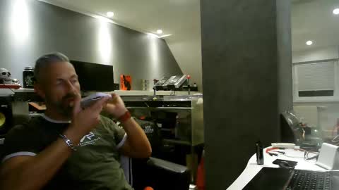 Chico que rico Caliente online show from February 10, 2025, 12:50 pm