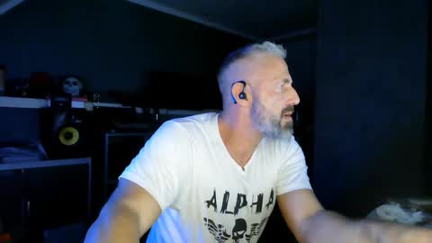 Chico que rico Caliente online show from September 9, 2025, 12:21 am