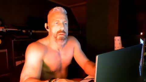 Chico que rico Caliente online show from July 13, 2026, 11:18 pm