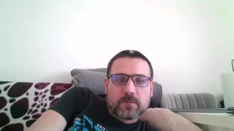 Snapshot of rul3ssuck chatting on February 5, 2025, 9:46 am rul3ssuck online show from February 5, 2025, 9:46 am