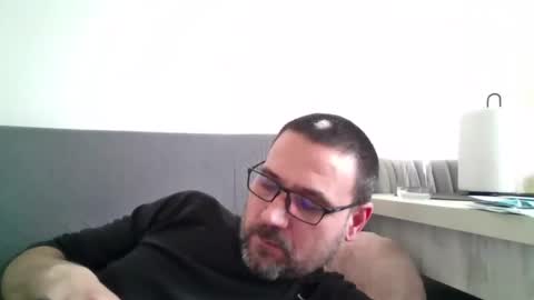 Snapshot of rul3ssuck chatting on February 25, 2025, 8:14 am rul3ssuck online show from February 25, 2025, 8:14 am