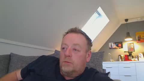 Snapshot of runepetter chatting on October 14, 2025, 3:13 pm bignorwegian online show from October 14, 2025, 3:13 pm