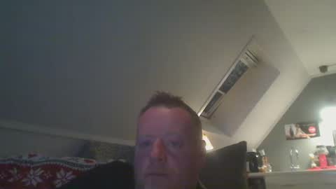 Snapshot of runepetter chatting on April 15, 2026, 7:58 pm bignorwegian online show from April 15, 2026, 7:58 pm